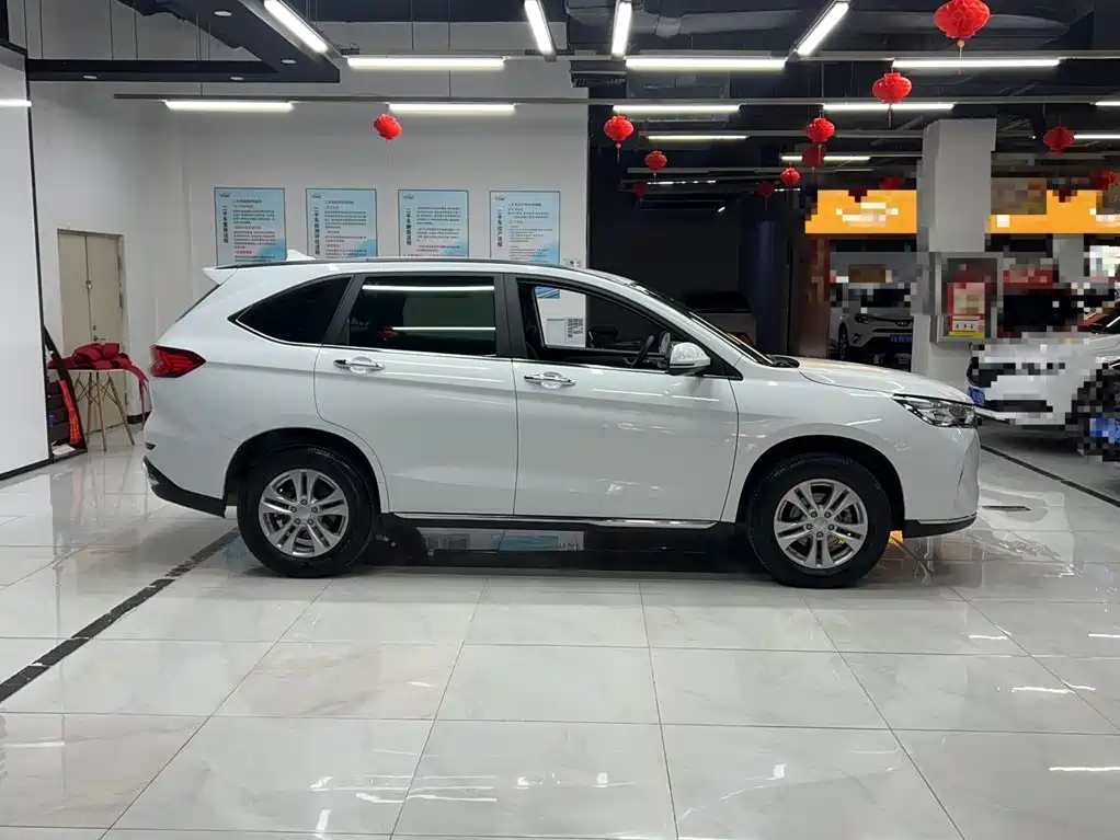 Haval M6 — миниатюра 4