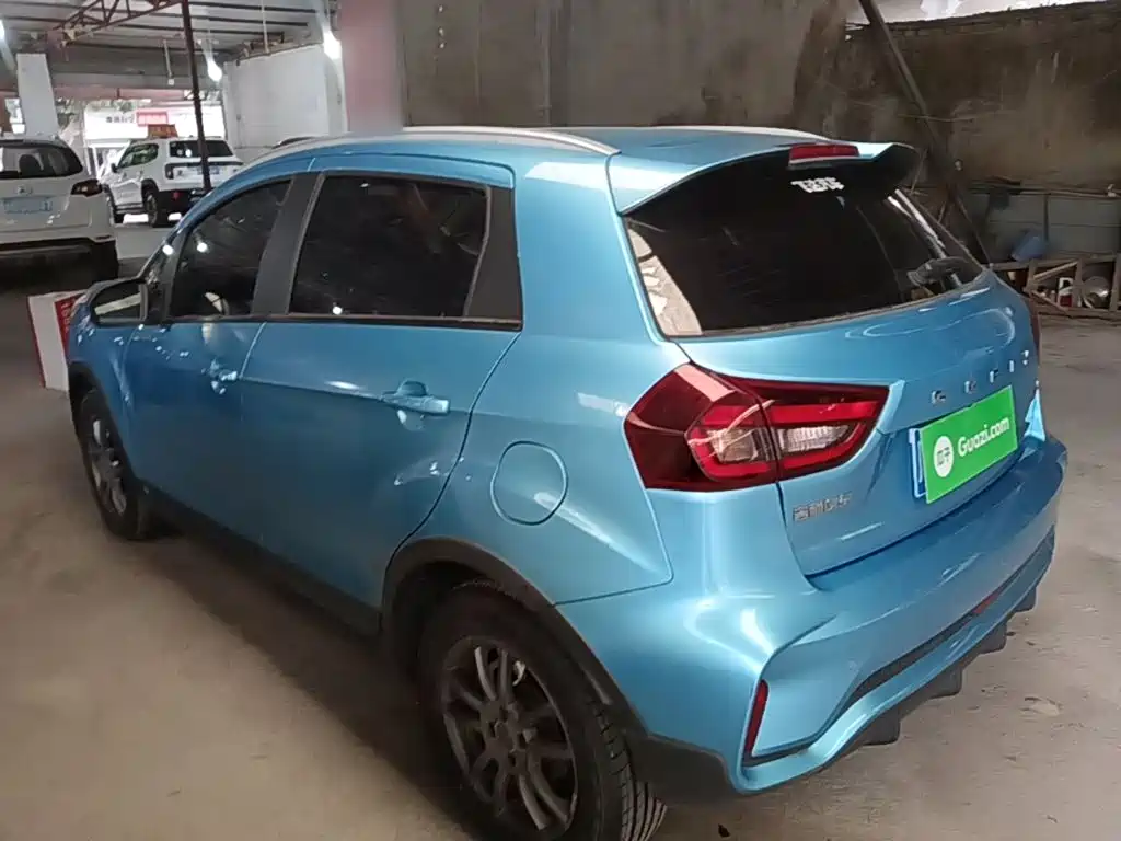 Geely Vision X3 — миниатюра 5