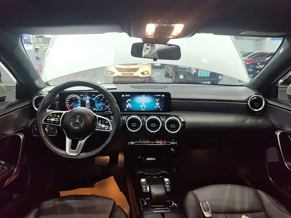 Mercedes-Benz A-Class — миниатюра 10