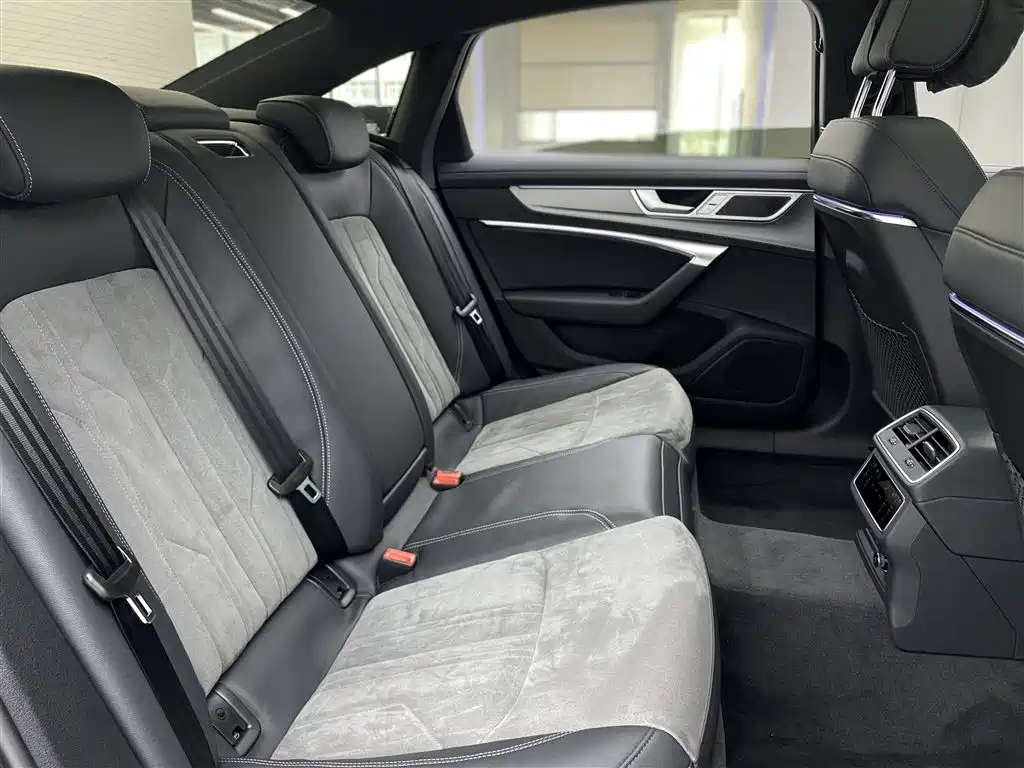 Audi A6L 2024 45 TFSI