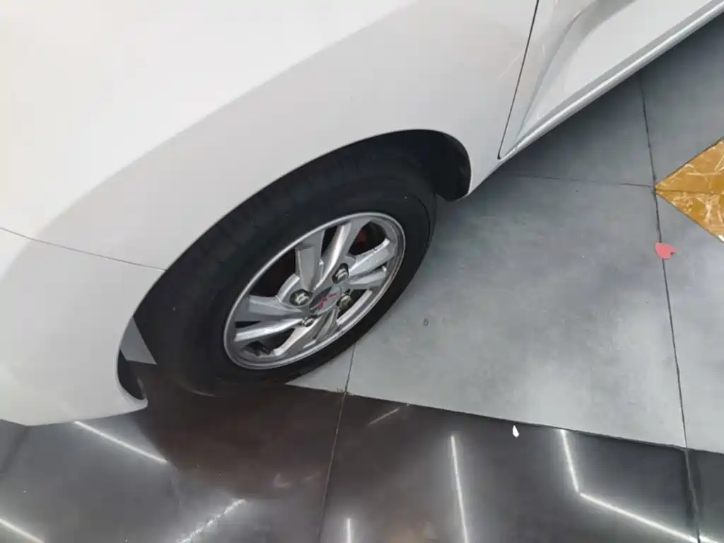 Wuling MINIEV — миниатюра 23