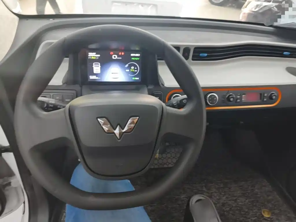 Wuling MINIEV — миниатюра 10