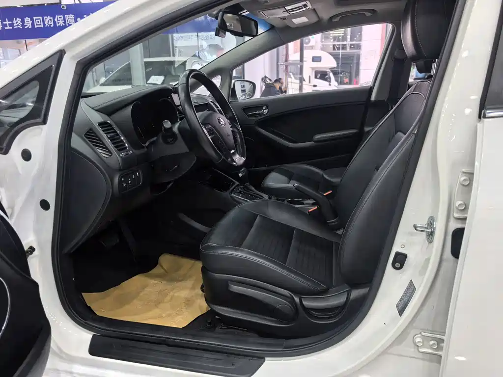 Kia K3 — миниатюра 5