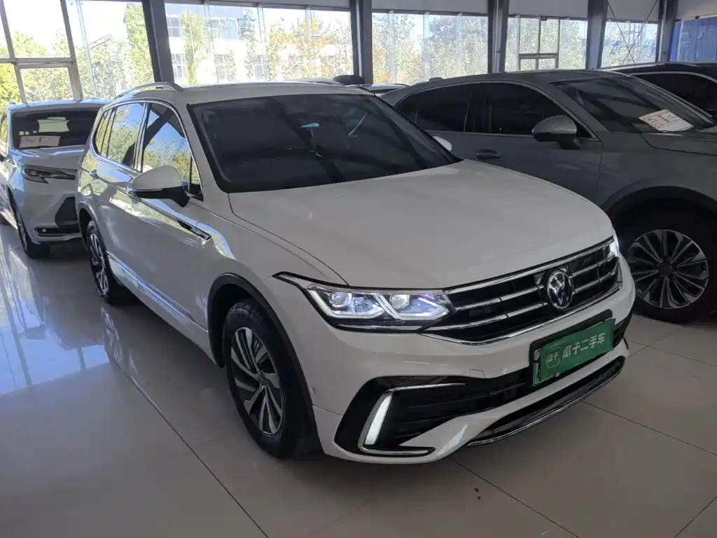 Volkswagen Tiguan L PHEV — миниатюра 4