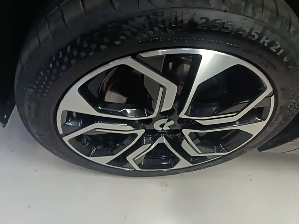 NIO ES8 — миниатюра 23