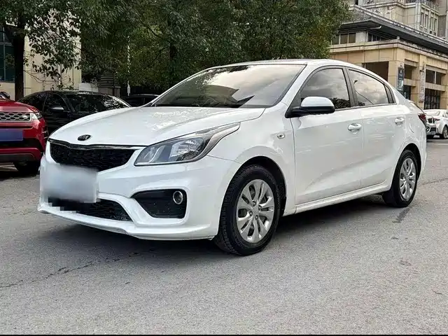 KIA  K2 2018