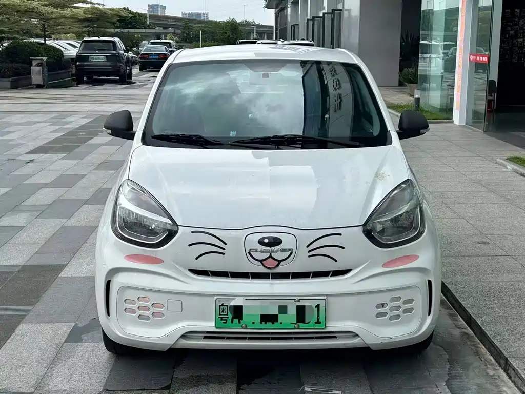 Roewe Clever 2021 302km мест