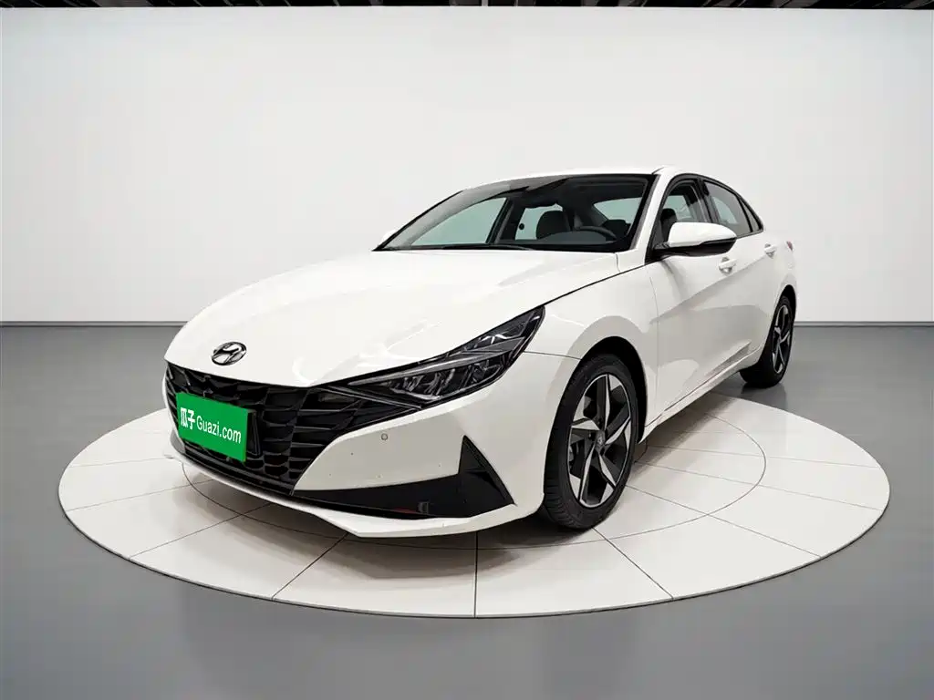 Hyundai Elantra 2023