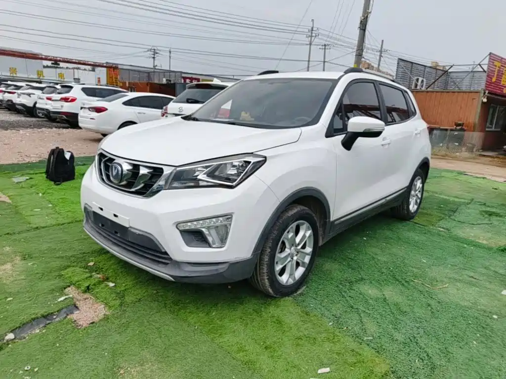 Changan CS15 — миниатюра 2