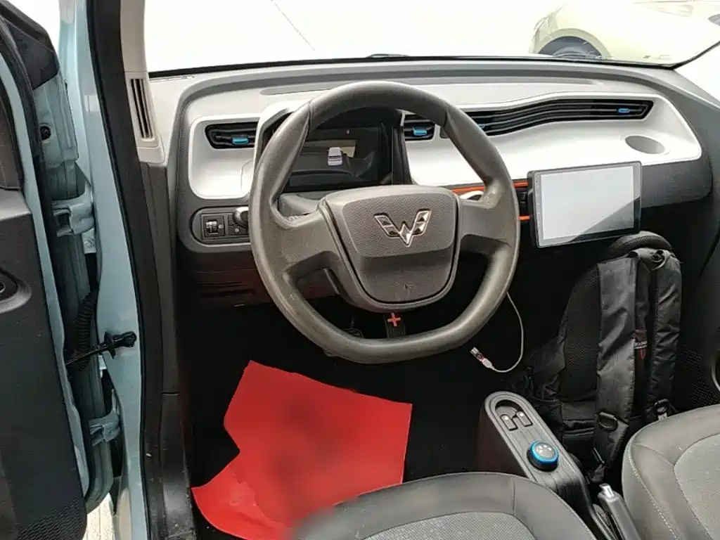 Wuling MINIEV — миниатюра 11