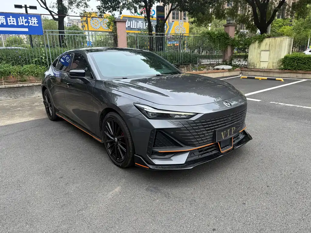 Changan UNI-V 2022 1.5T Sport