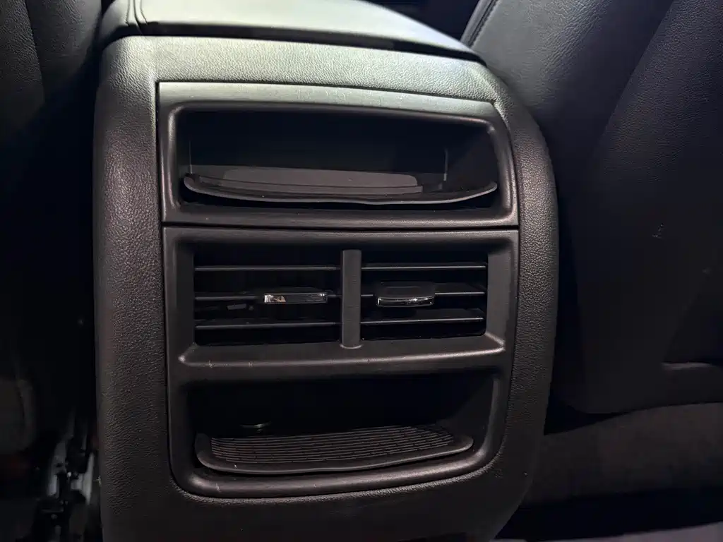 Cadillac XT5 — миниатюра 13