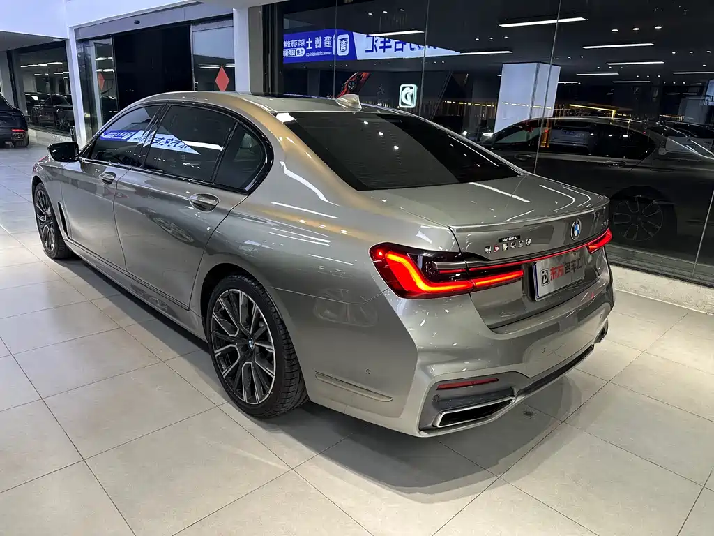 BMW 7 SERIES