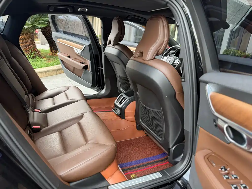 Volvo S90 — миниатюра 7