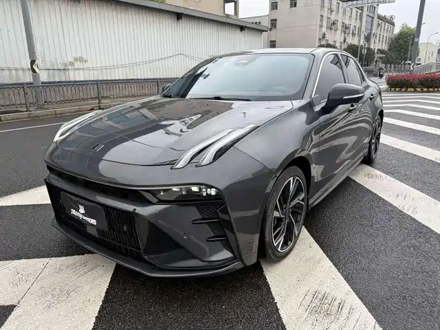2023 Lynk & Co 03