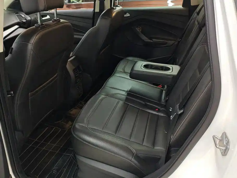 Ford Kuga — миниатюра 11