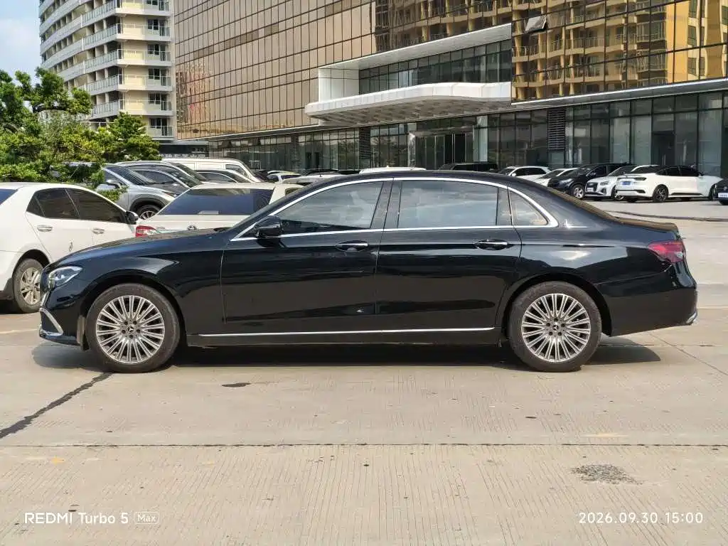 Mercedes-Benz E-Class — миниатюра 3