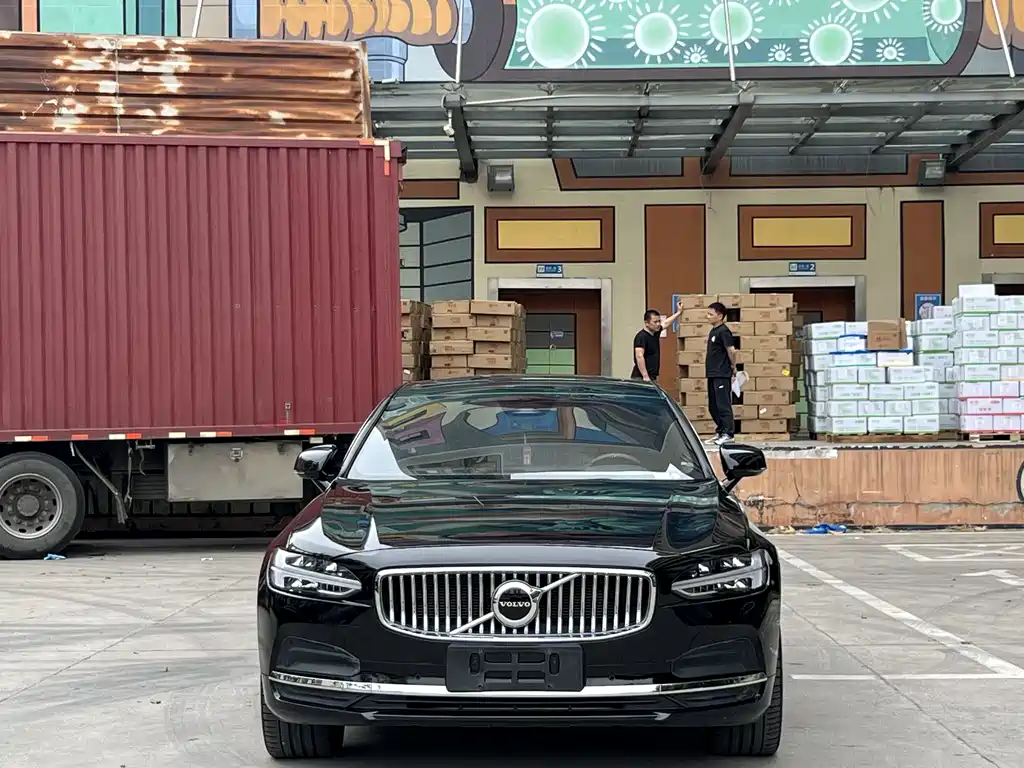 Volvo S90 2024 B5 Luxury