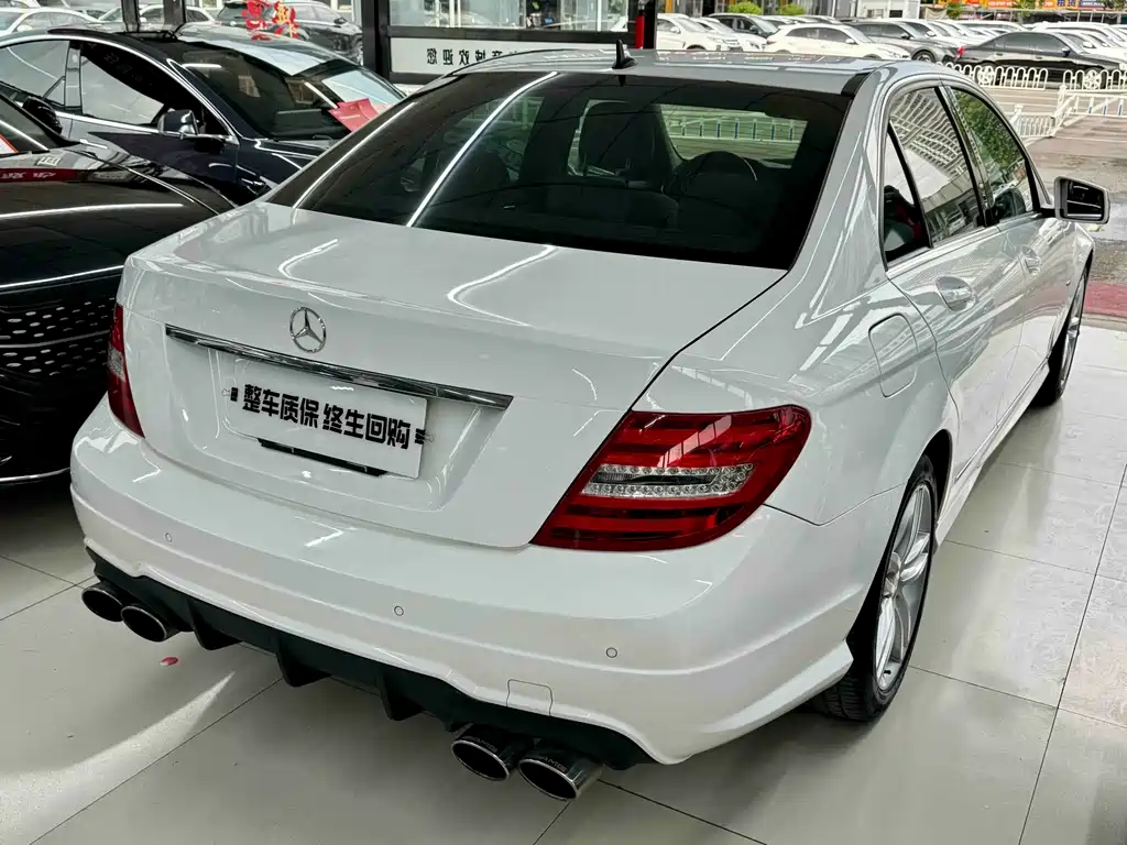 Mercedes-Benz C-Class — миниатюра 13