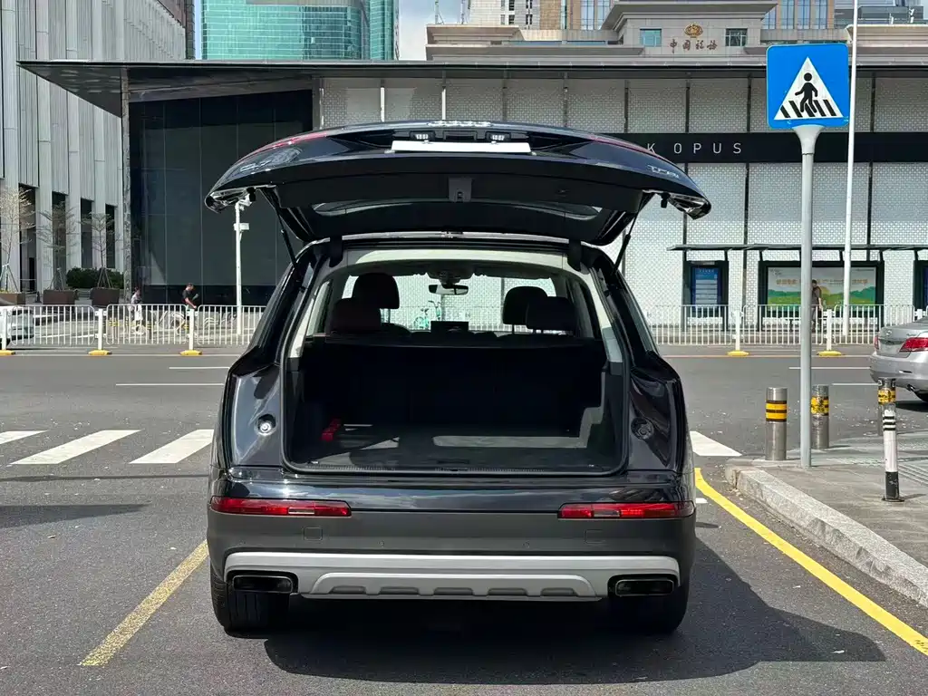 Audi Q7 — миниатюра 15