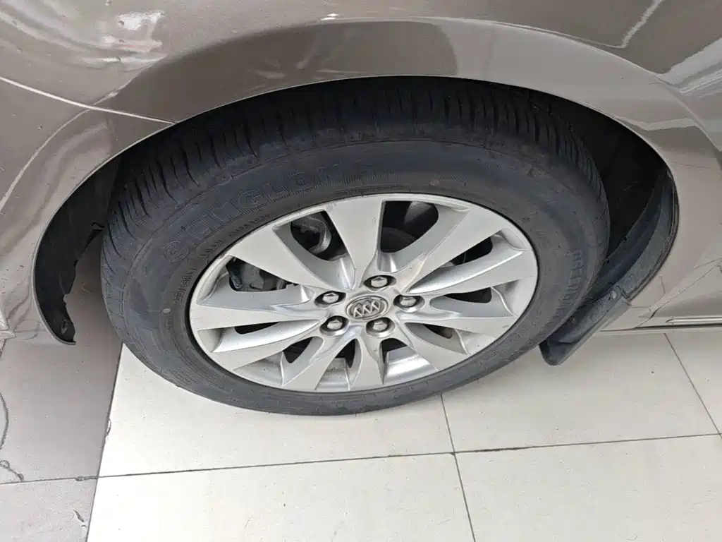Buick LaCrosse — миниатюра 23
