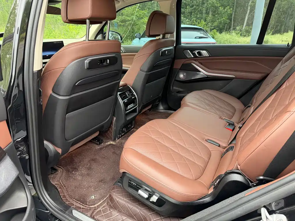 BMW X7 2023 xDrive40i Lead Luxury