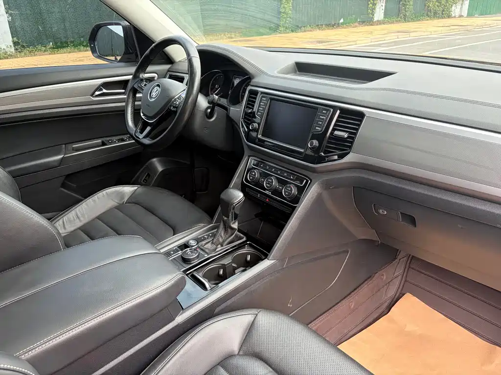 Volkswagen Teramont — миниатюра 10