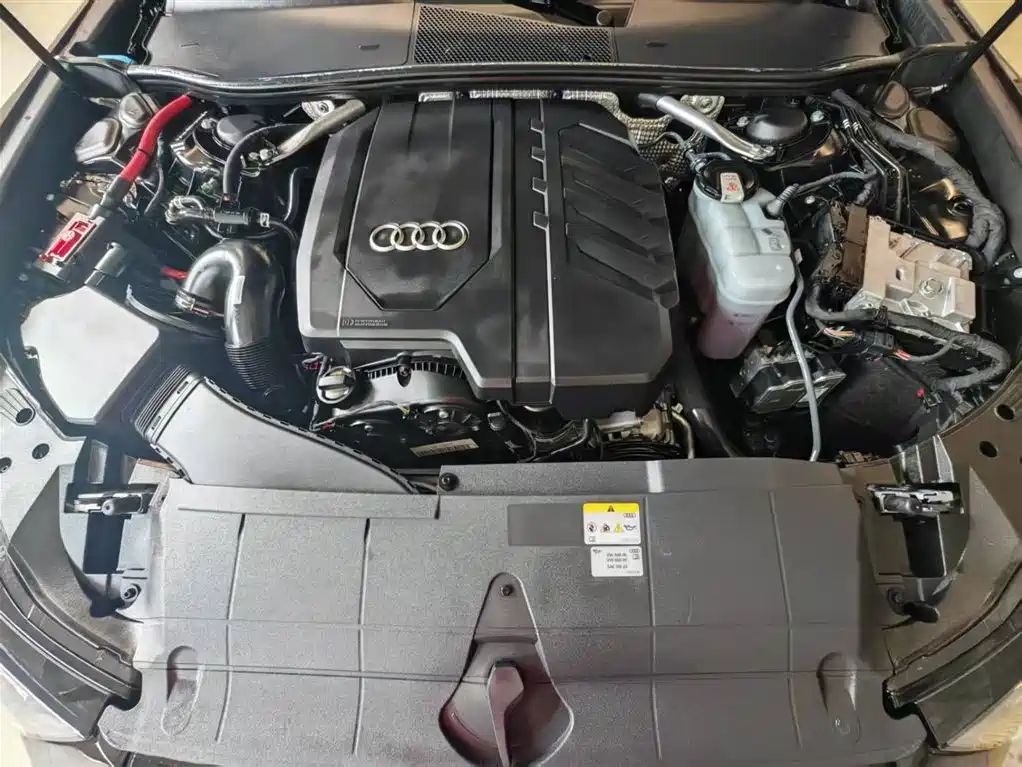 Audi A6 2024 Avant 45 TFSI