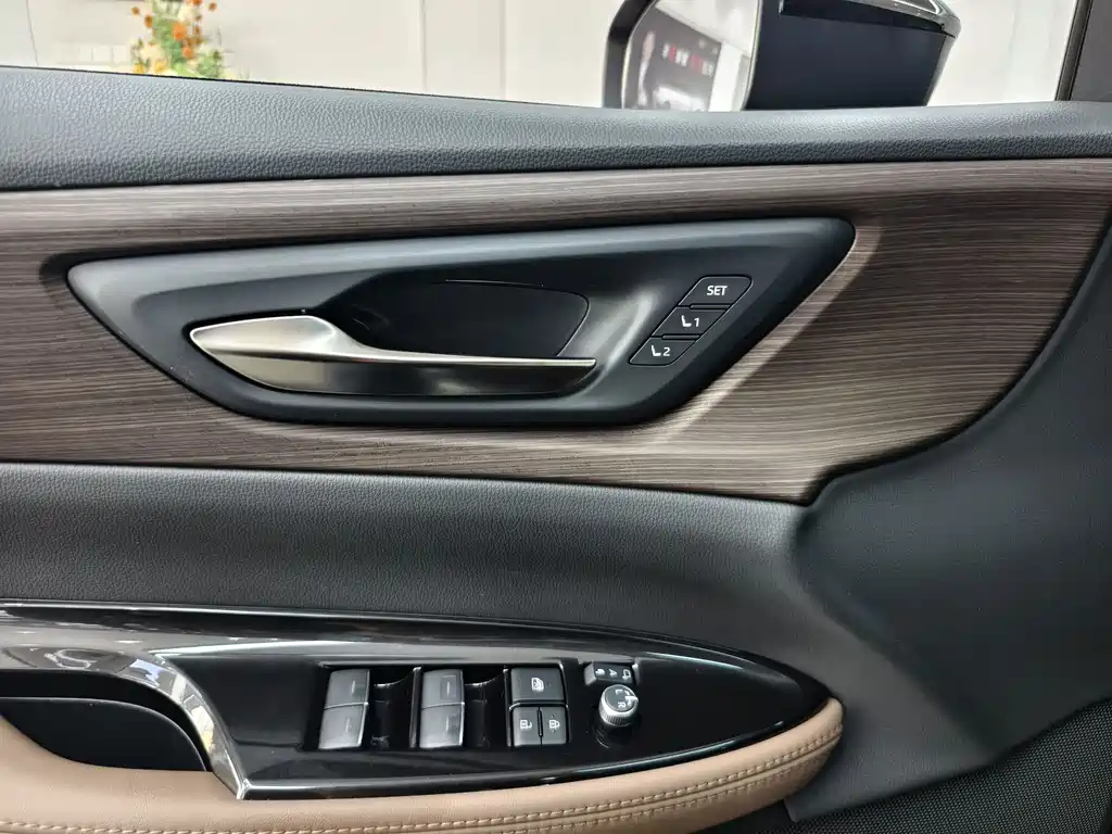 Toyota Crown 2024 2.5L