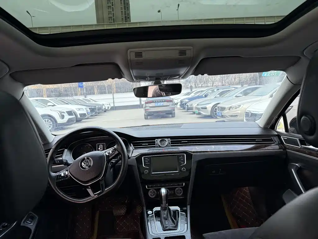 Volkswagen Magotan 2017 330TSI DSG Lead