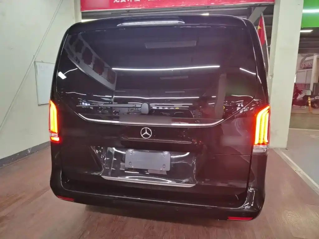 Mercedes-Benz V-Class — миниатюра 6