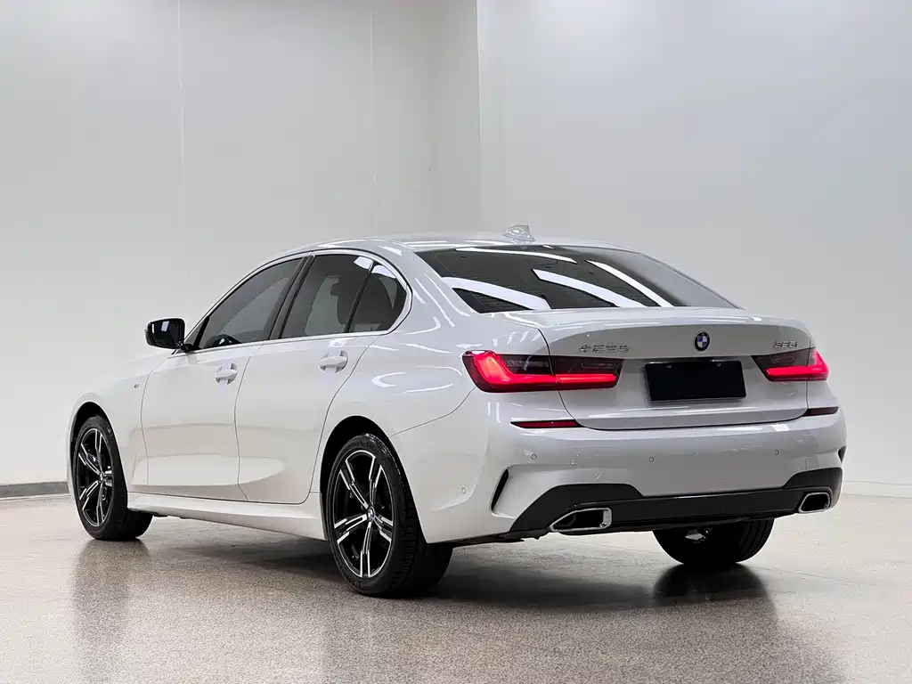 BMW 3 Series — миниатюра 9