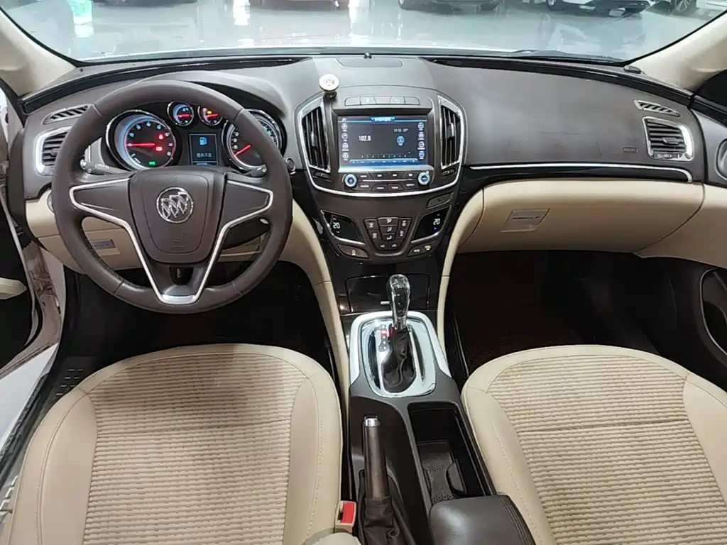 Buick Regal — миниатюра 13