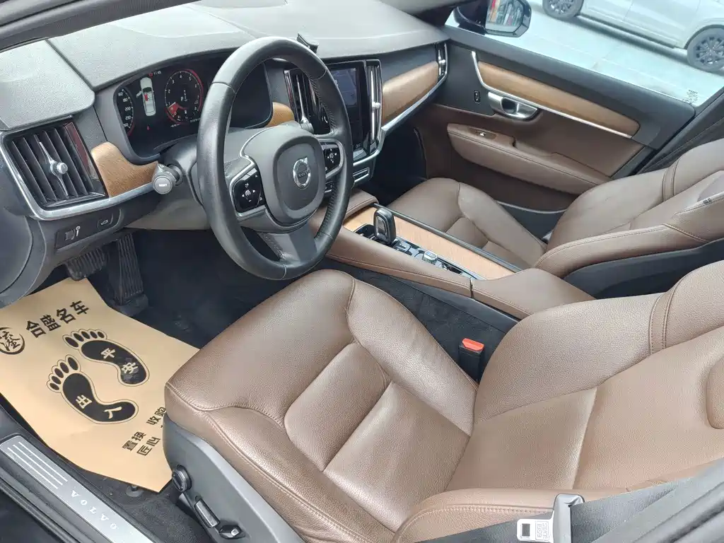 Volvo S90 — миниатюра 9