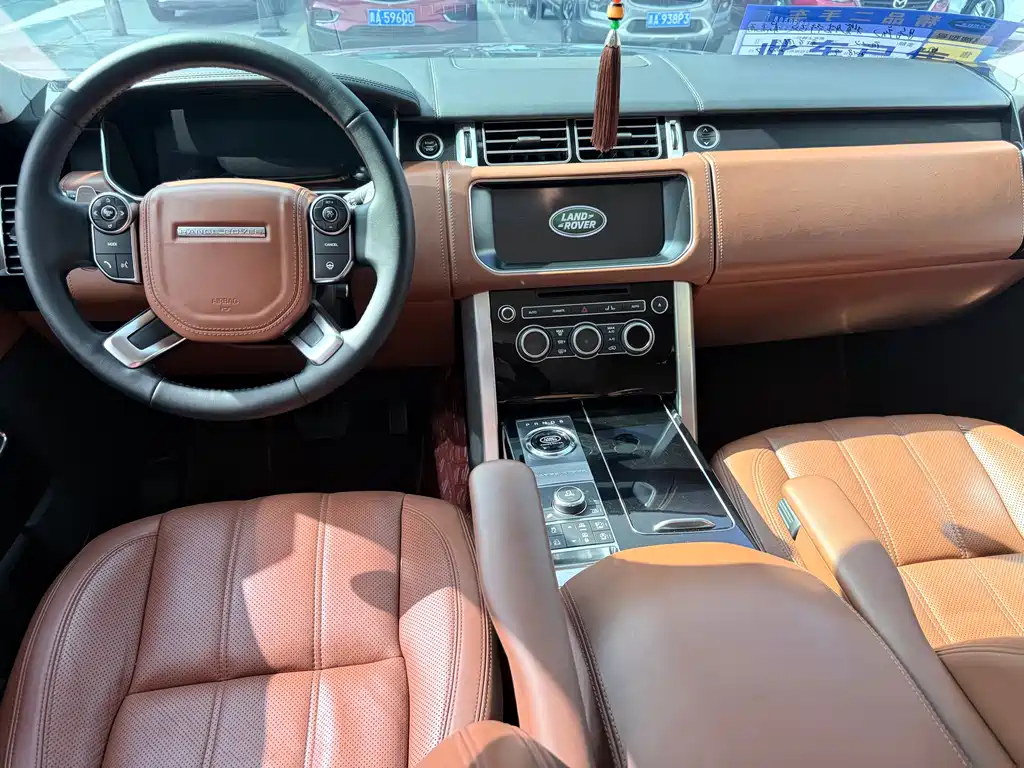Land Rover Range Rover — миниатюра 13