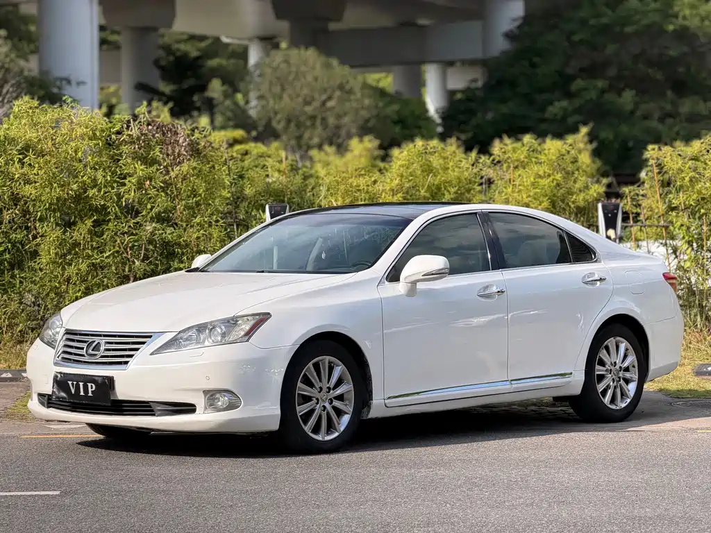 Lexus ES — миниатюра 3