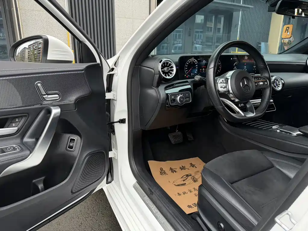 Mercedes-Benz A-Class — миниатюра 4