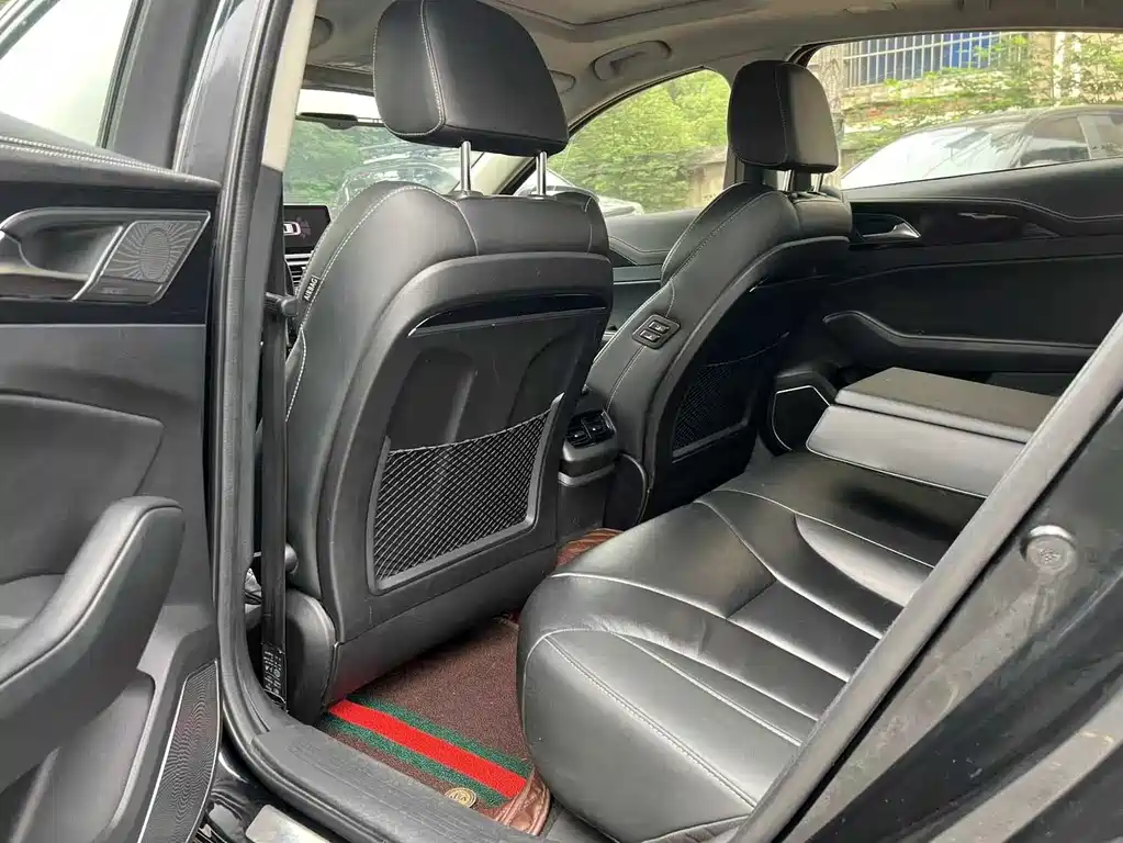 Hongqi H5 2018 30TD