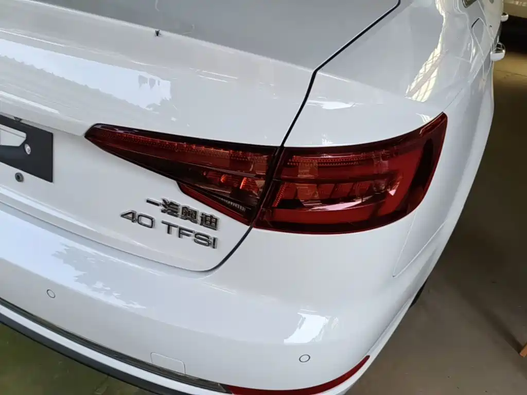 Audi A4L 2019 40 TFSI VI