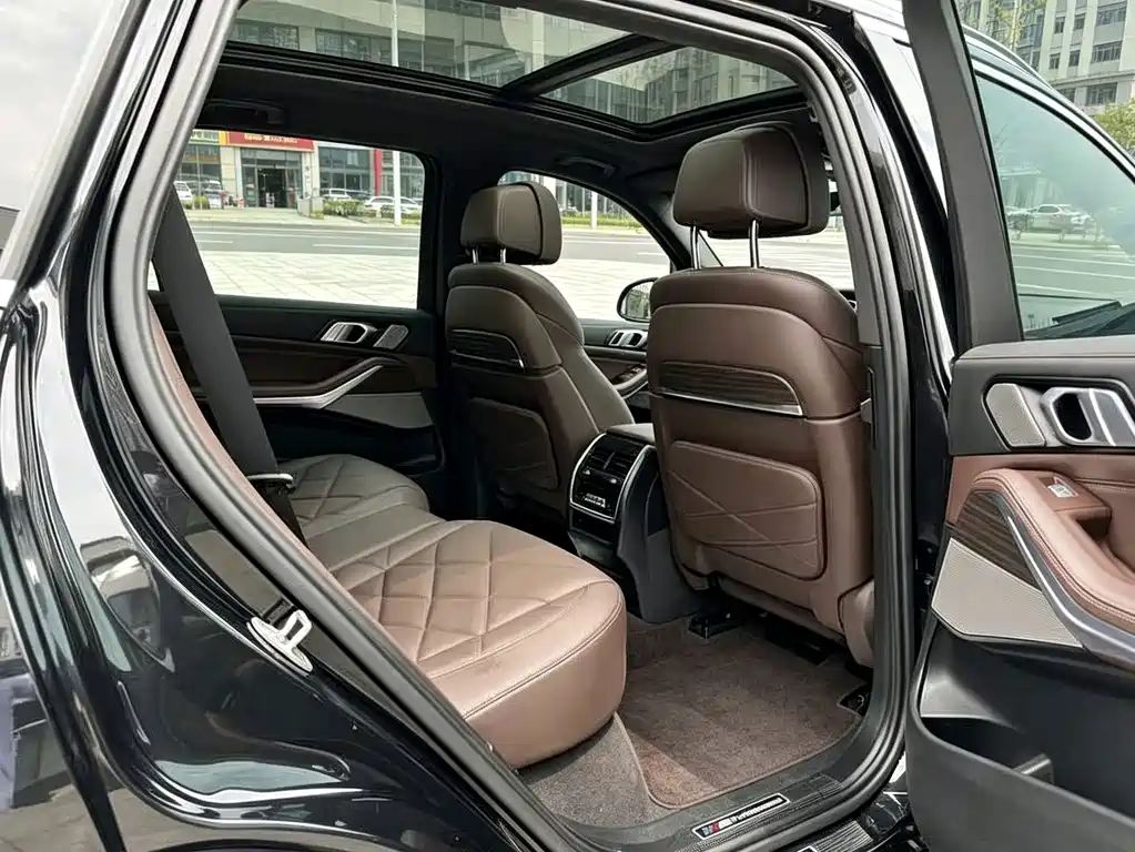 BMW X5 — миниатюра 7