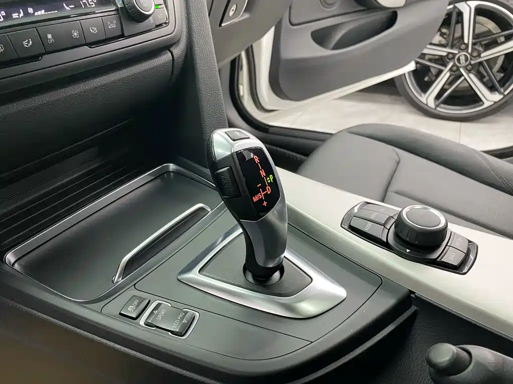 BMW 4 Series — миниатюра 12