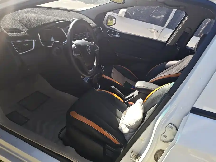 Baojun 310 — миниатюра 9