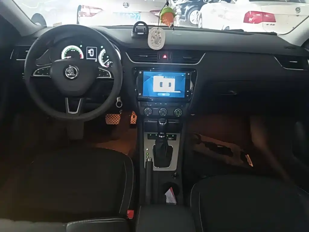 Skoda Octavia — миниатюра 10