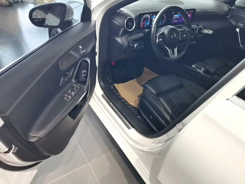 Mercedes-Benz A-Class — миниатюра 16