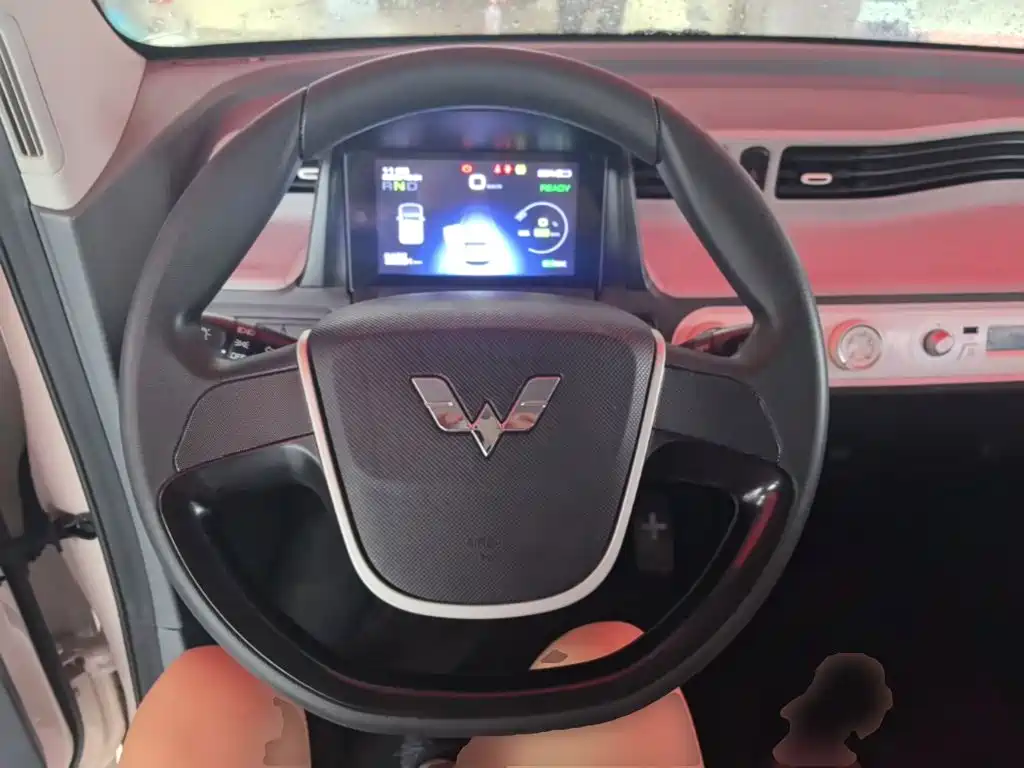 Wuling MINIEV — миниатюра 11