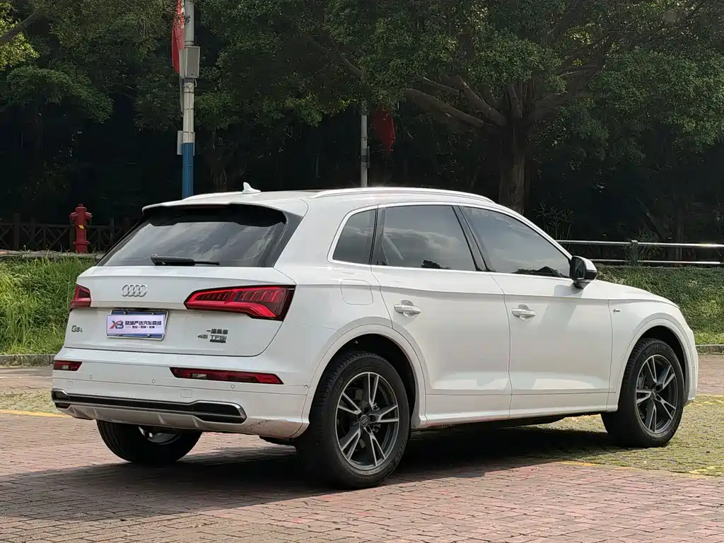 Audi Q5L — миниатюра 3