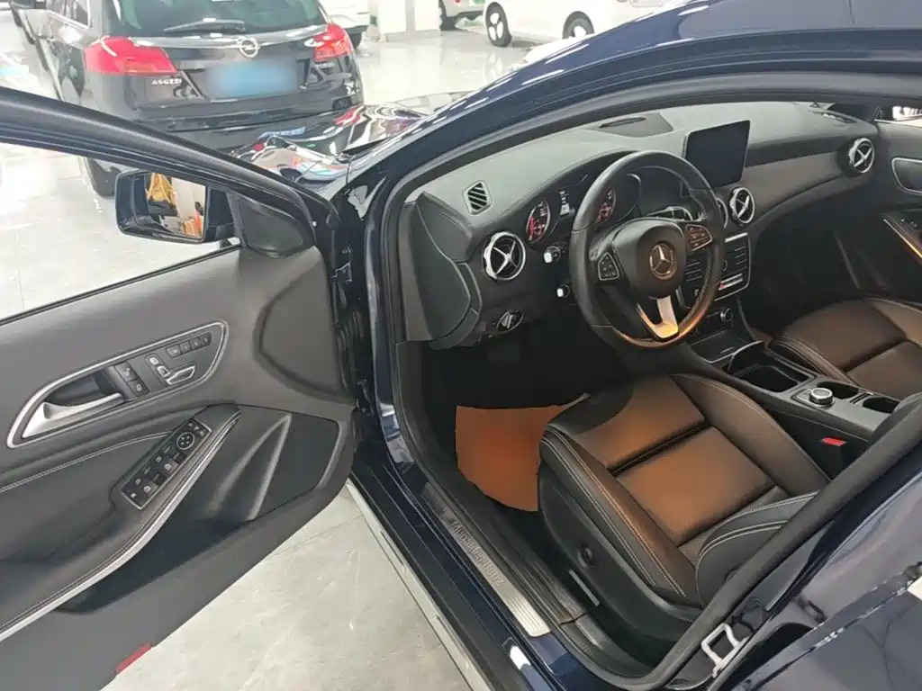 Mercedes-Benz GLA — миниатюра 16