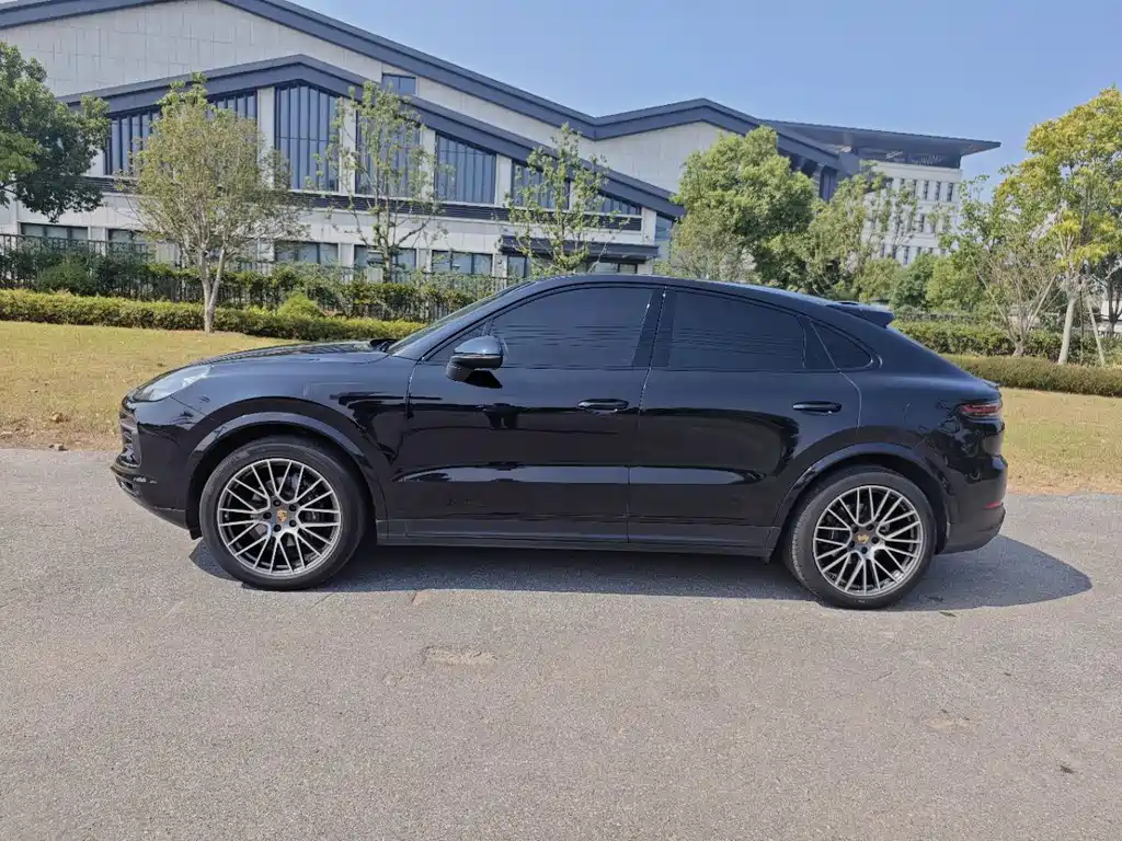 Porsche Cayenne — миниатюра 2