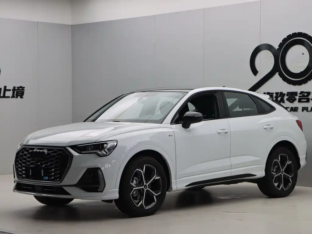 Audi Q3 2024 40 TFSI Fashion
