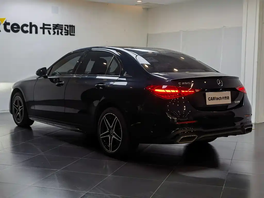 Mercedes-Benz C-Class — миниатюра 8